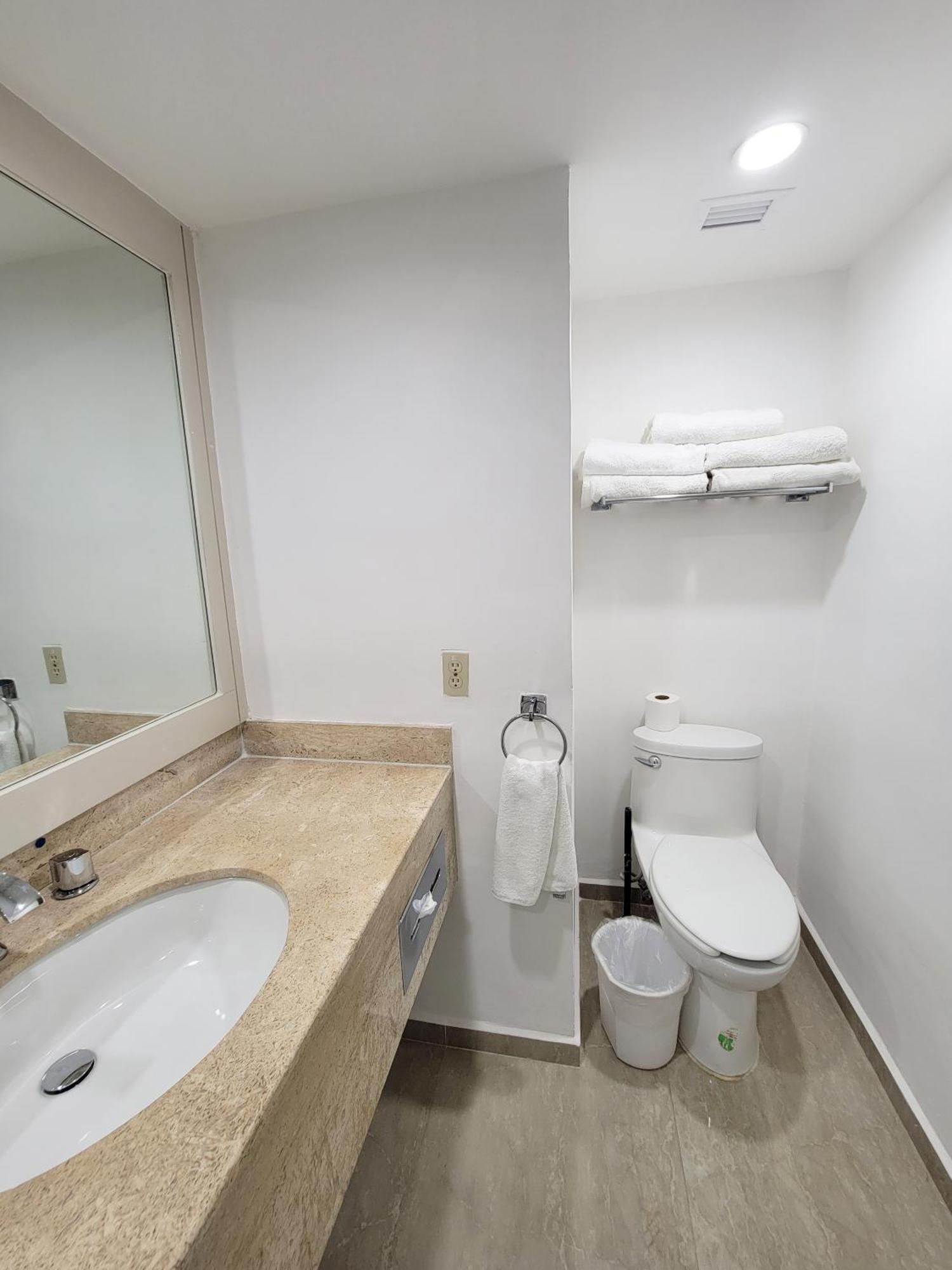 Beachfront Getaway Condo Cancún Eksteriør billede