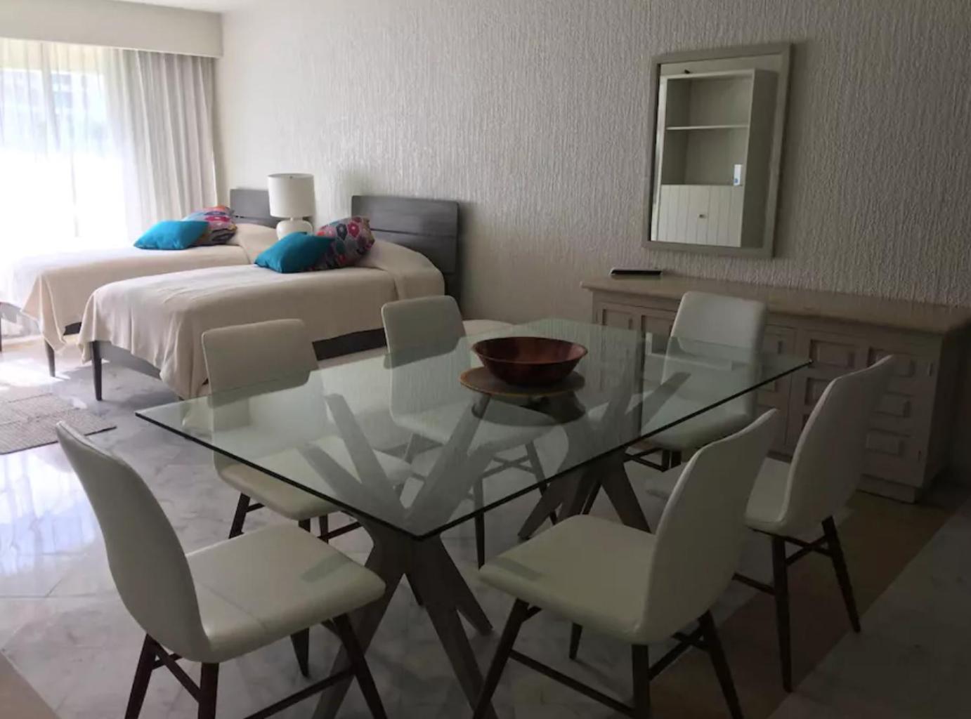 Beachfront Getaway Condo Cancún Værelse billede